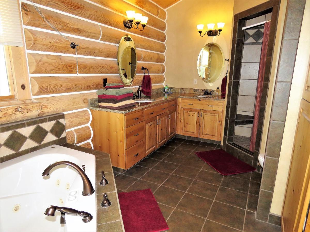 Teton Hostel Hideaway Driggs Room photo